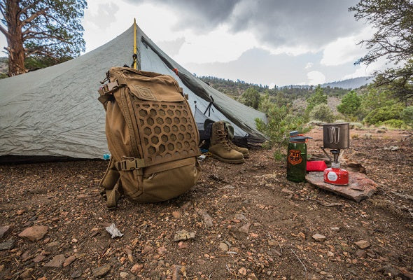 Equipamentos Essenciais para Camping: Guia Completo para Aventuras Seguras