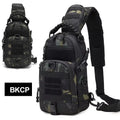 Mochila tática masculina para camping, ideal para esportes, caminhadas, escaladas, ciclismo, pesca e viagens. Possui sistema MOLLE e é perfeita para usar no ombro.