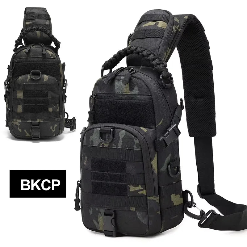 Mochila tática masculina para camping, ideal para esportes, caminhadas, escaladas, ciclismo, pesca e viagens. Possui sistema MOLLE e é perfeita para usar no ombro.