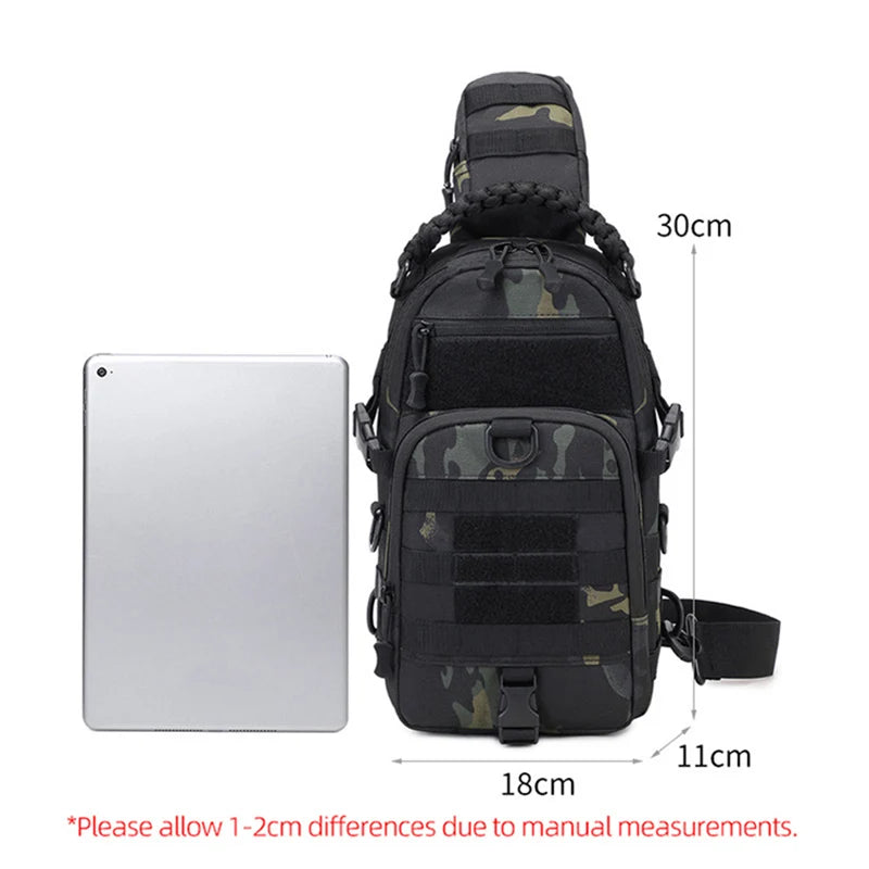 Mochila tática masculina para camping, ideal para esportes, caminhadas, escaladas, ciclismo, pesca e viagens. Possui sistema MOLLE e é perfeita para usar no ombro.